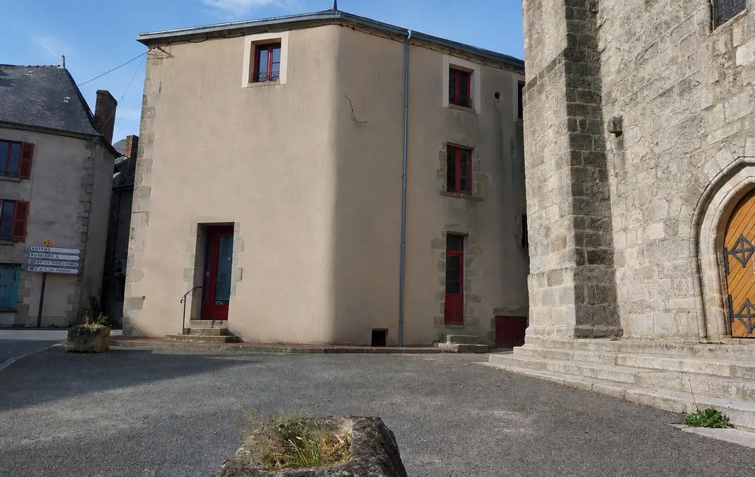 Photo 1