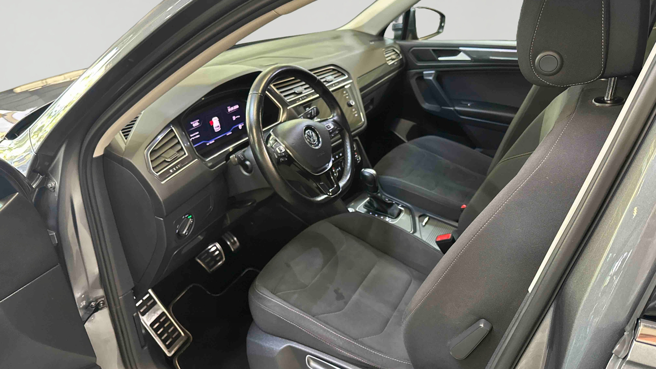 Volkswagen Tiguan Allspace 1.5 TSI 150 EVO DSG7 — photo 27