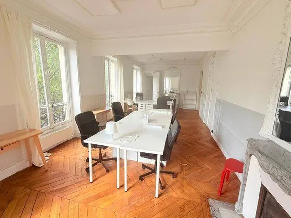 Bureaux 97 m²