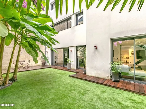 Loft/atelier/surface 6 pièces 215 m²