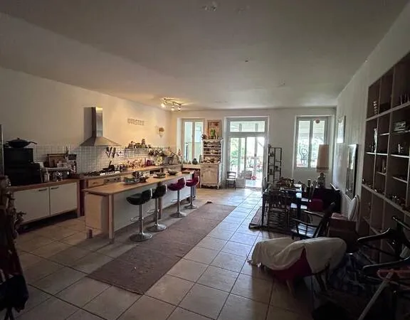Maison 4 pièces 210 m²