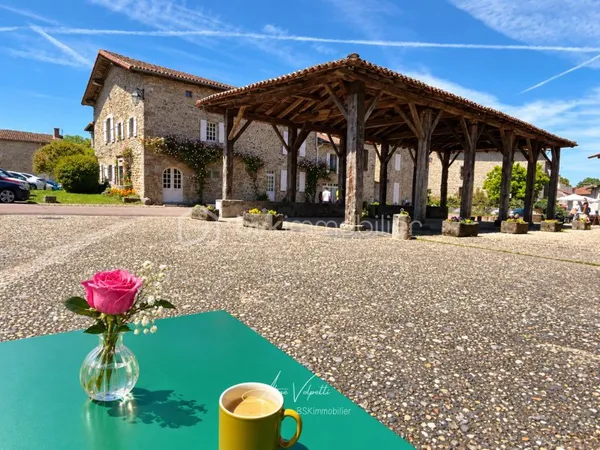Maison 8 pièces 240 m²