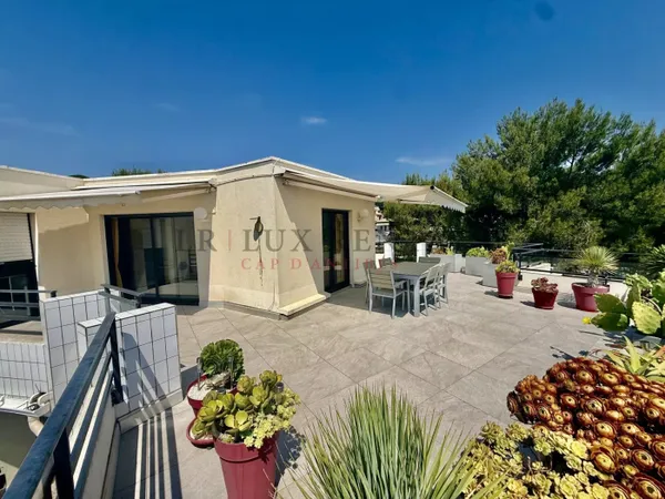 Dernier étage : élégant 3 pièces avec terrasse panoramique dans