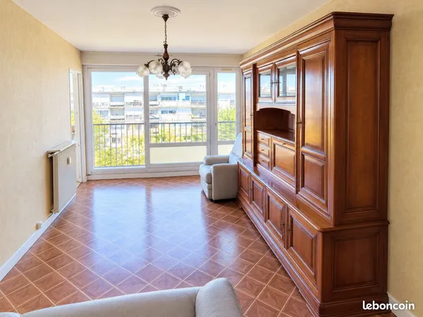 Chalon-sur-Saône - Appartement lumineux 60 m², 2 chambres, balcon, cave et ascenseur