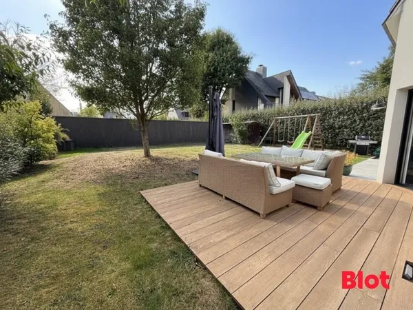 BLOT IMMOBILIER Maison familiale de 147 m² - Quartier Maison Blanche à Saint-Grégoire