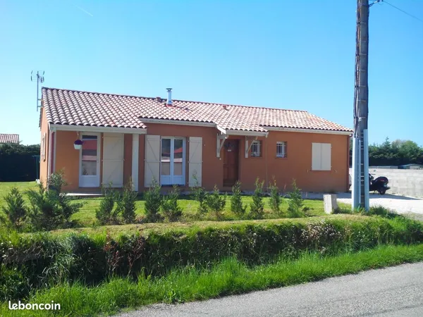 Villa T4 de 97m² habitable spacieuse avec dépendance au calme à Castelmayran