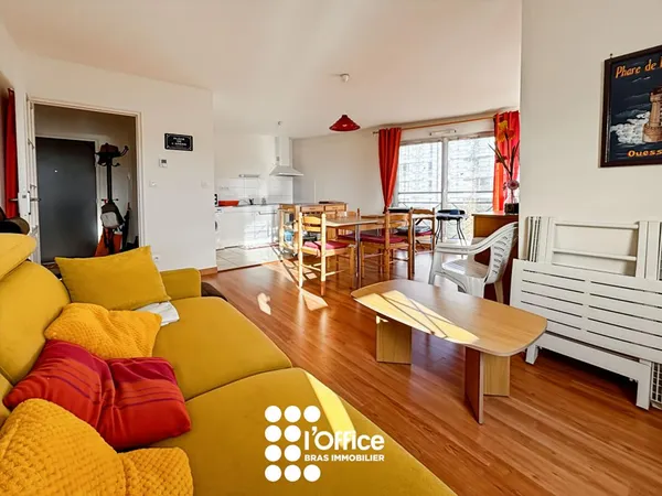 Les Sables d'Olonne, bel appartement T2 récent, quartier gare!