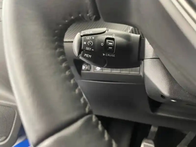 Peugeot 208 puretech 100 s&amp;s bvm6 — photo 28