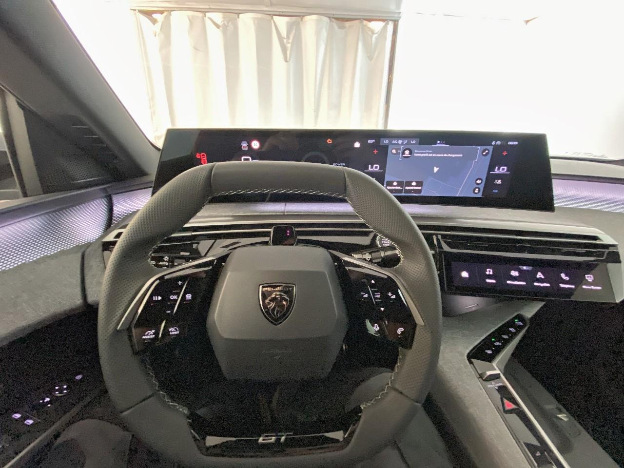 Peugeot 3008 hybrid 145 e-dcs6 gt — photo 12
