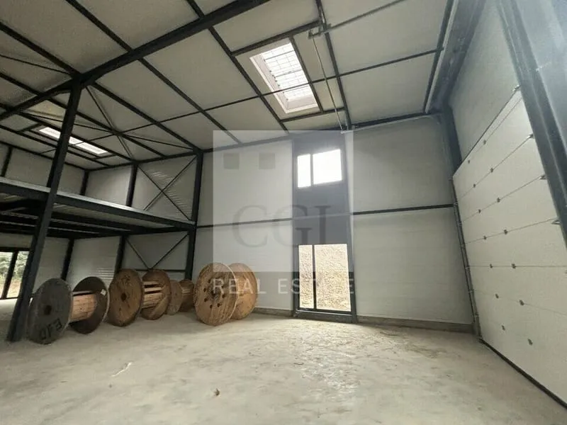 Photo 2