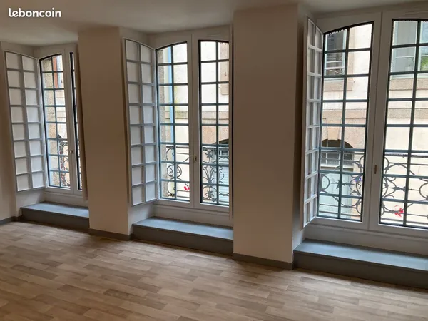 A louer studio centre ville de Morlaix idéal étudiants