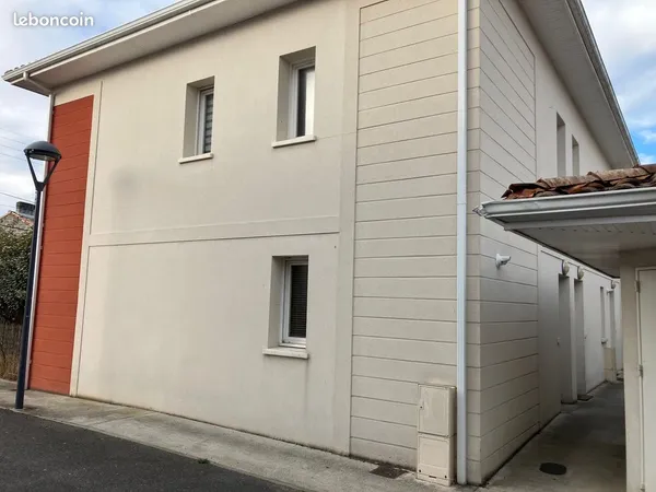Particuliier loue sur la commune de villenave d'ornon, une maison de ville t3