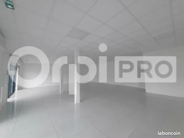 Local commercial 116 m²