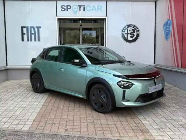 Lancia Ypsilon elettrica 156ch 54kwh 4cv (certinergy 6100? déduit) — photo 4