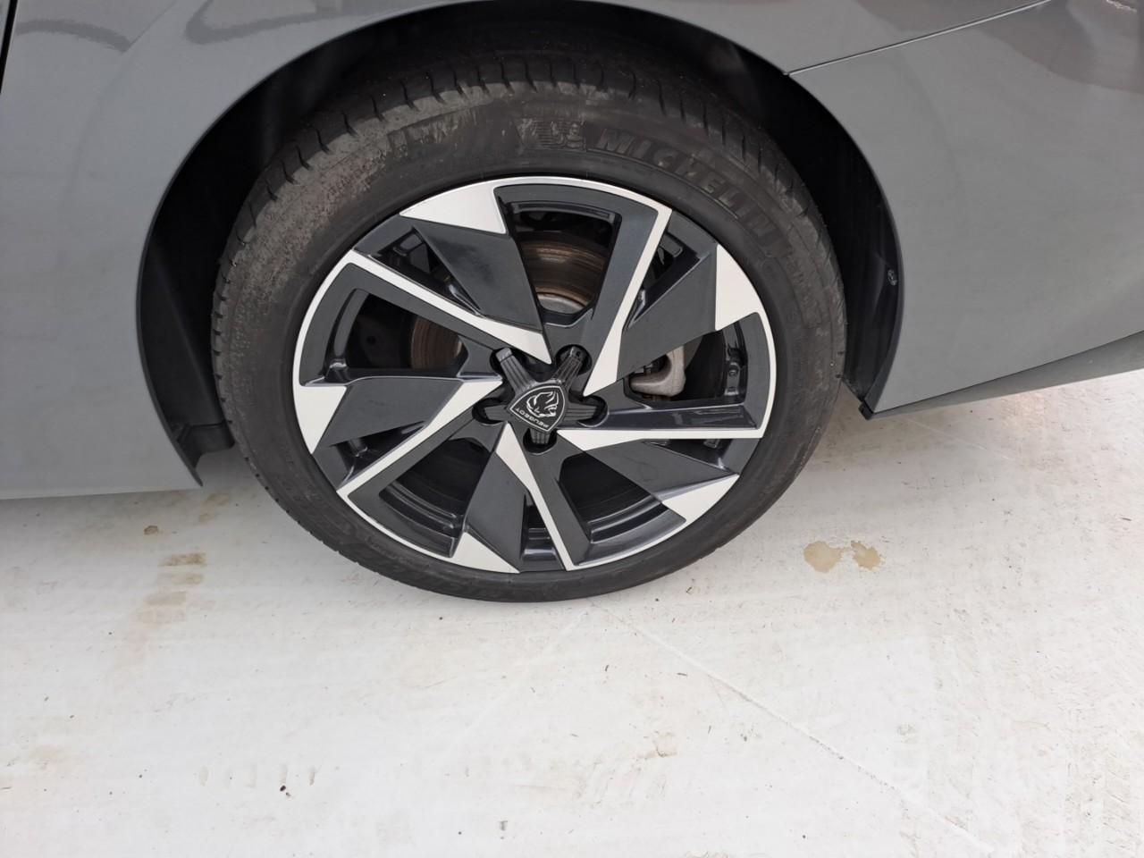 Peugeot 308 sw hybrid 145 e-dcs6 allure — photo 19