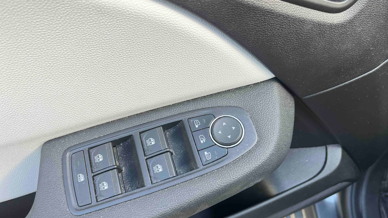 Renault Clio E-Tech full hybrid 145 — photo 17