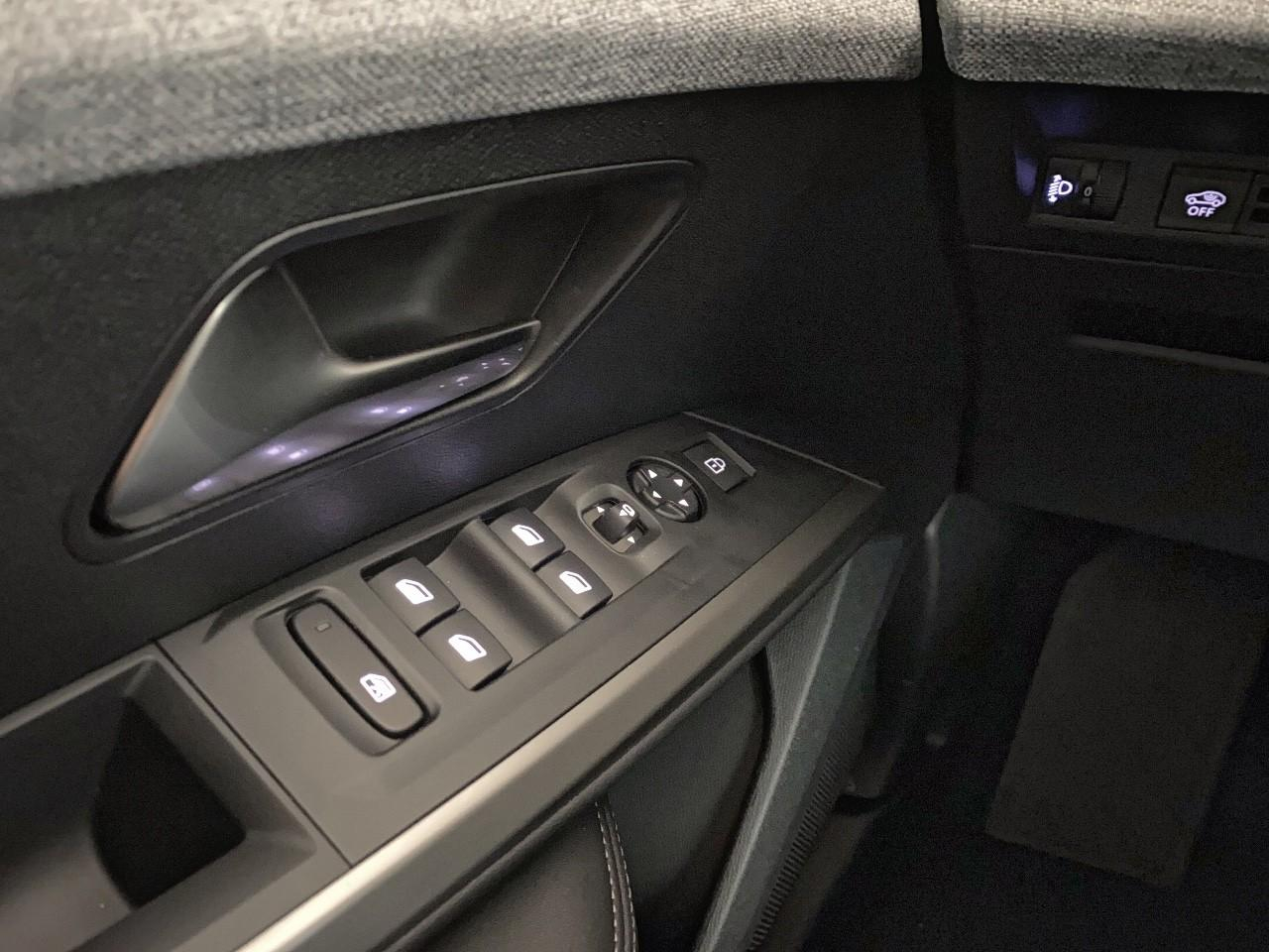 Peugeot 5008 hybrid 145 ch e-dcs6 allure — photo 19