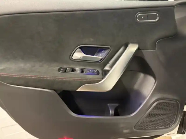 Mercedes Classe A 200 amg line — photo 24