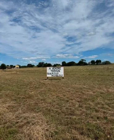 Terrain Vente Vauvert  34200m² 752400€
