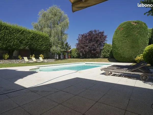 Propriété 10 pièces 400 m²