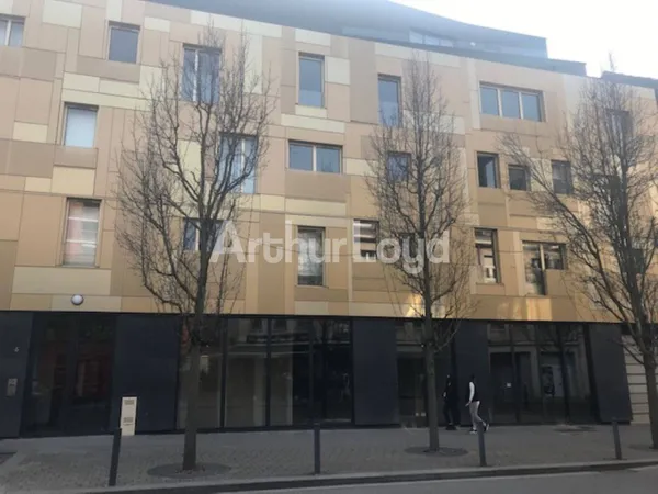 Local commercial 130 m²