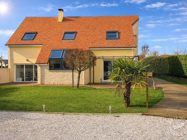 Maison 8 pièces 180 m²