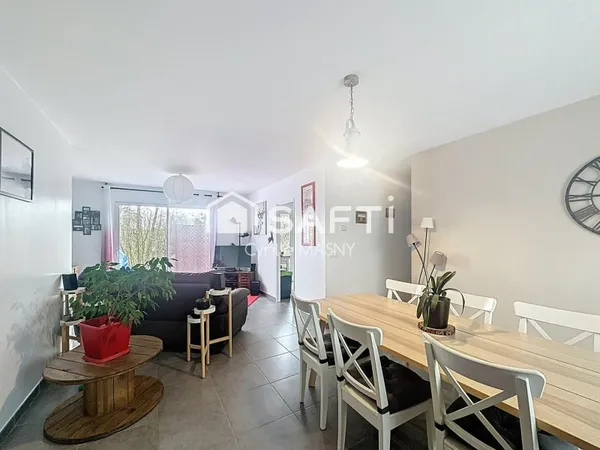 Maison individuelle de plain-pied, garage, terrasse et jardin