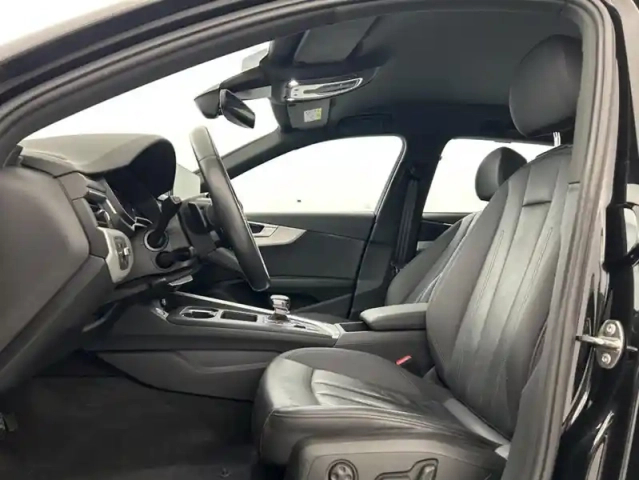 Audi A4 35 tdi 163 s tronic 7 design 5p — photo 9