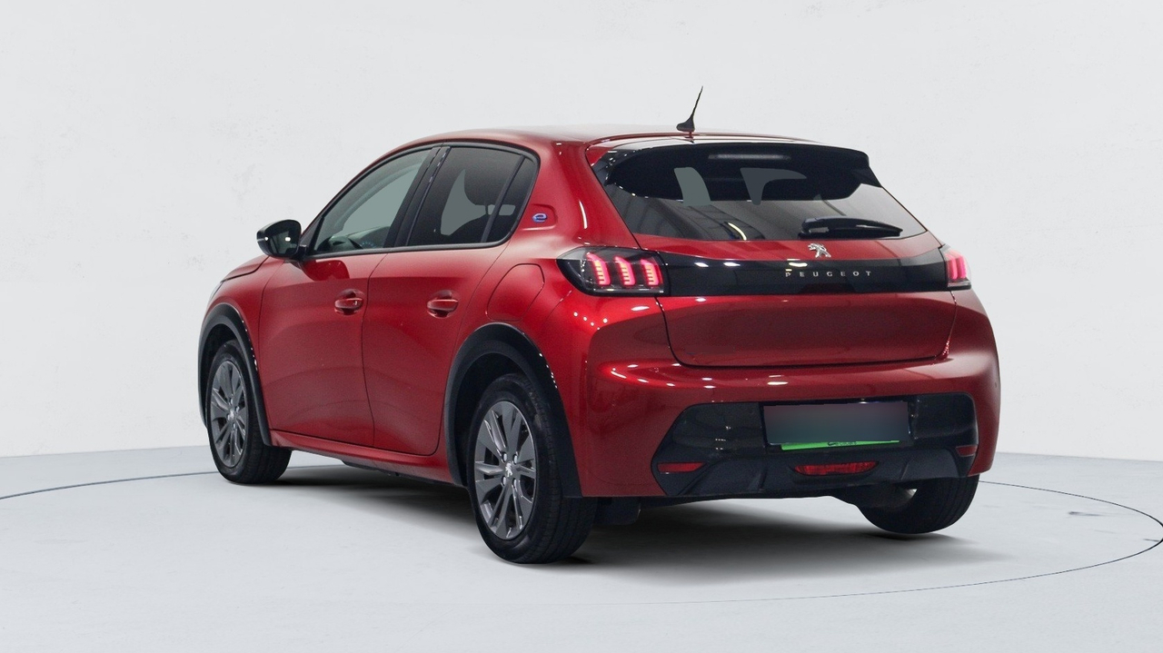 Peugeot 208 — photo 3