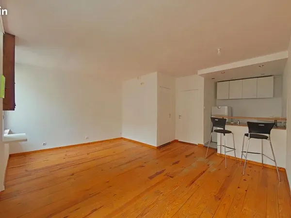 Studio 1 pièce 27 m²