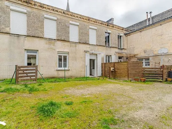 Maison 8 pièces 211 m²