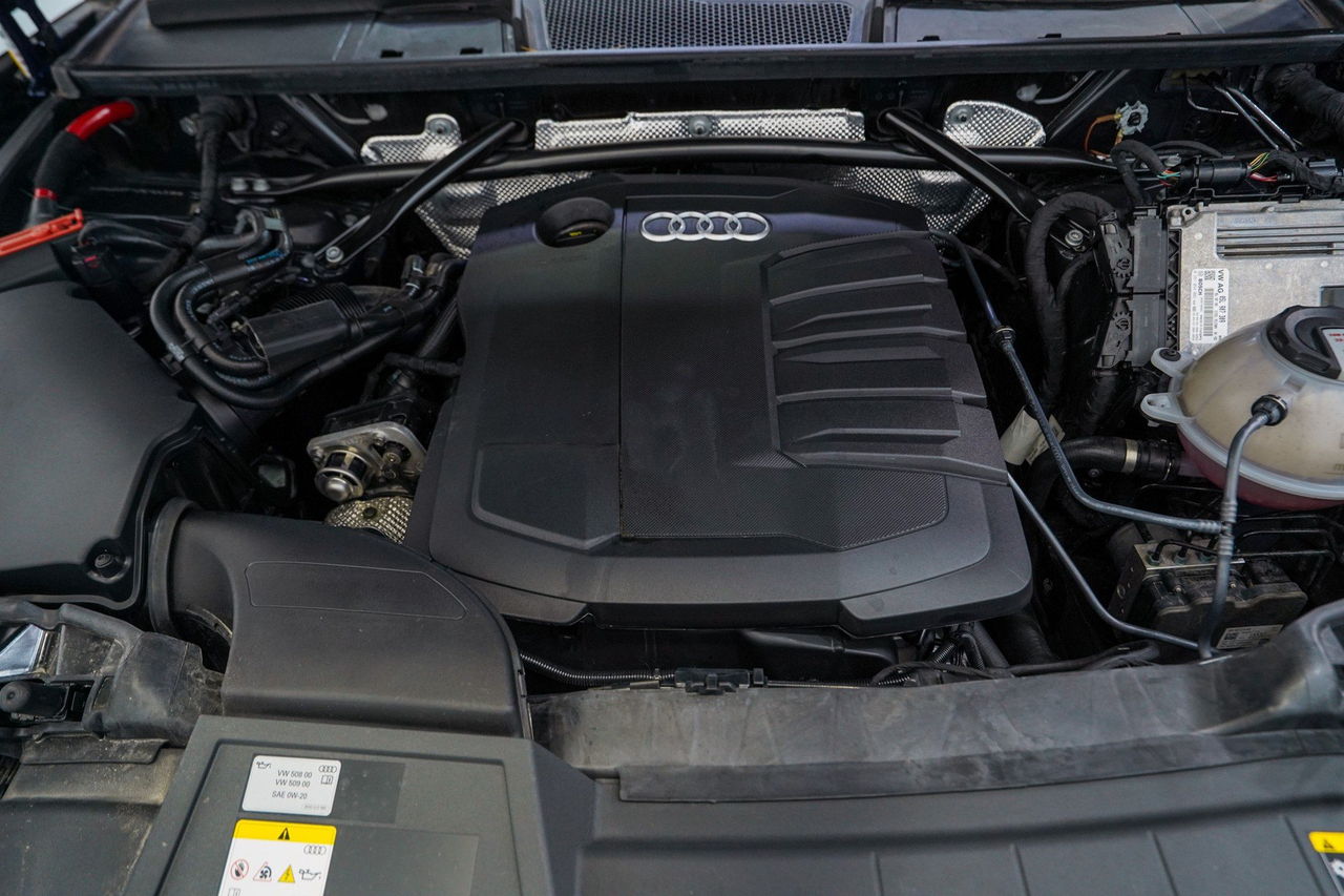 Audi Q5 — photo 32