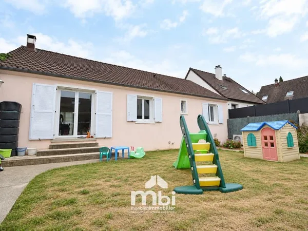 MAISON INDIVIDUELLE - 5 PIECES - 3 CHAMBRES