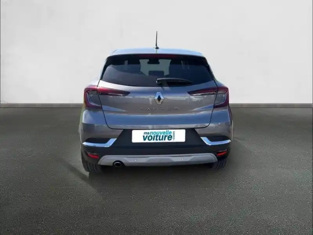 Renault Captur blue dci 115 edc — photo 5
