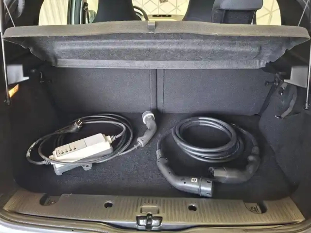 Renault Twingo iii e-tech — photo 10