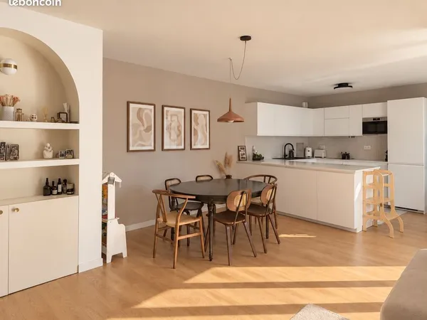 Appartement F4 - 89m2 + 2 extérieurs + parking sous sol - Noisy le grand