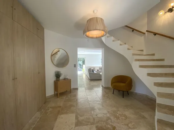 Maison de luxe 7 pièces 170 m²