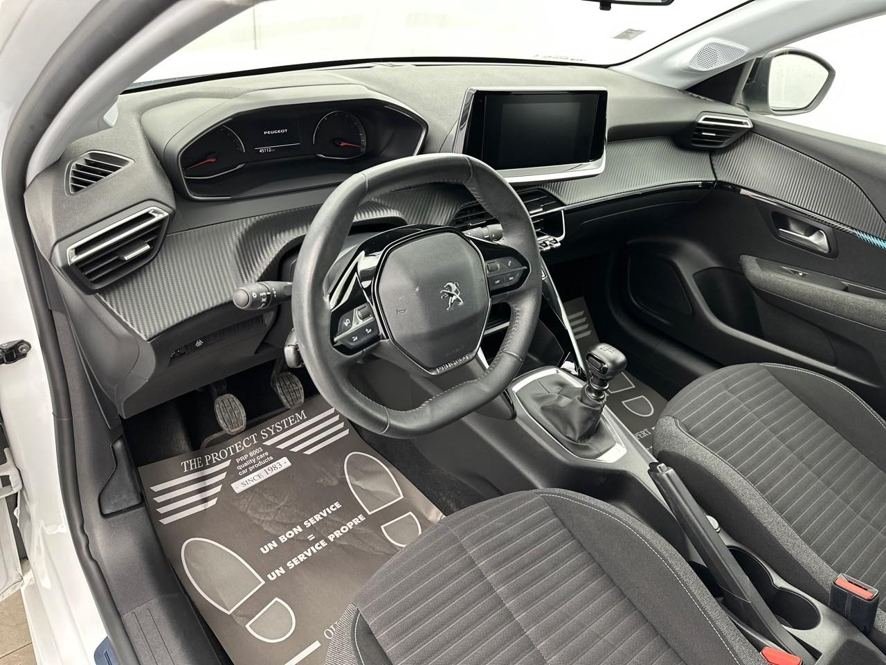 Peugeot 208 puretech 100 s&s bvm6 style — photo 8