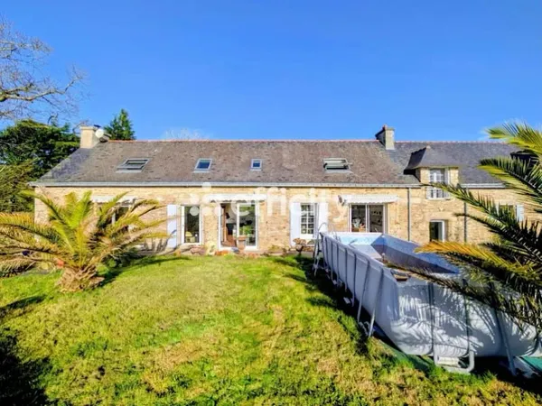 Maison 8 pièces 216 m²