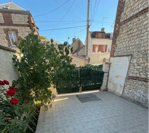 Maison avec belle Terrasse