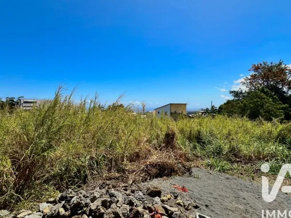 Terrain 977 m²