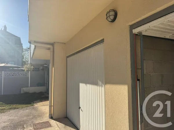 Box de stockage 20 m²