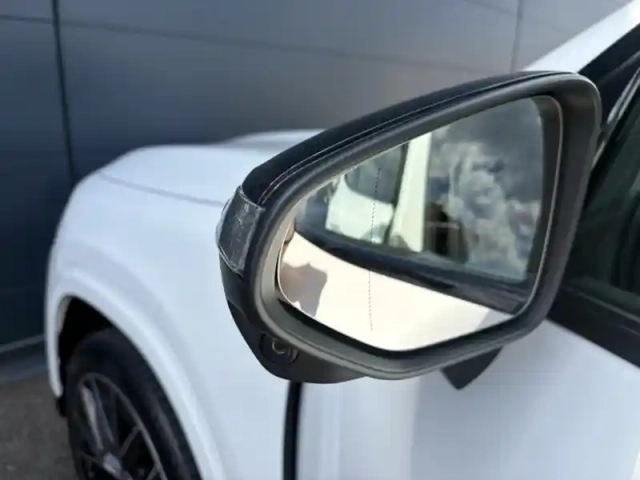 Mercedes Glb 200 amg line — photo 17