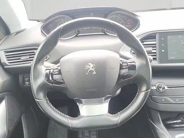 Peugeot 308 1.2 puretech 130ch e6.3 s&amp;s allure — photo 13