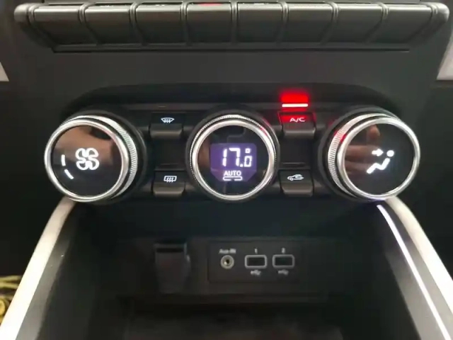 Renault Clio tce 90 — photo 27