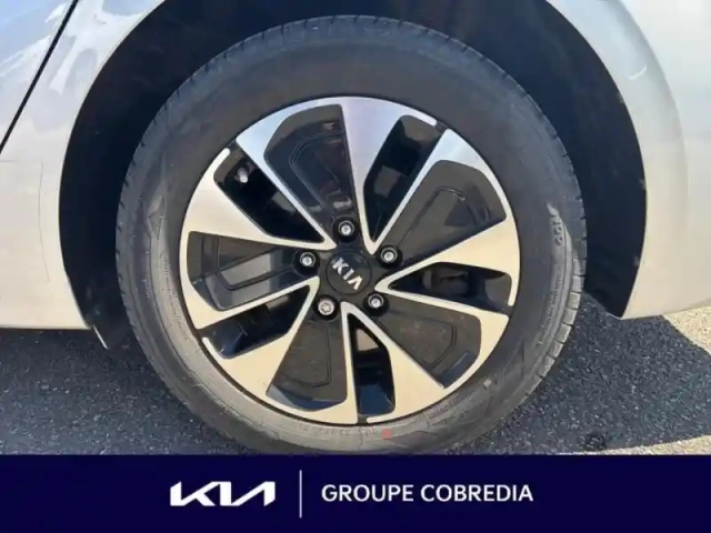 Kia Ceed sw 1.6 gdi 105ch + plug-in 60.5ch active dct6 — photo 13
