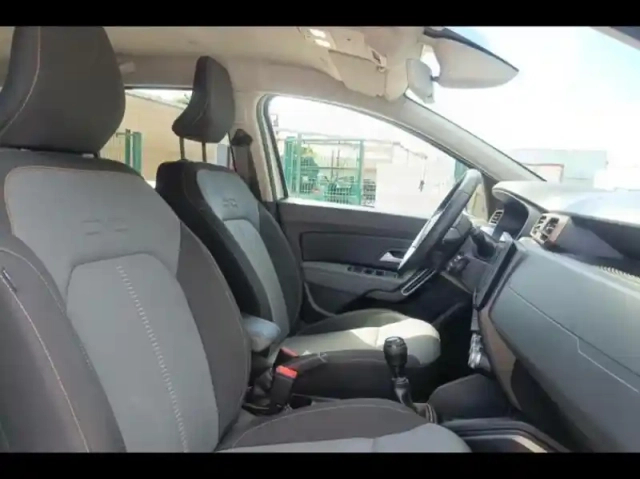 Dacia Duster 1.0 eco-g 100ch extreme 4x2 — photo 10