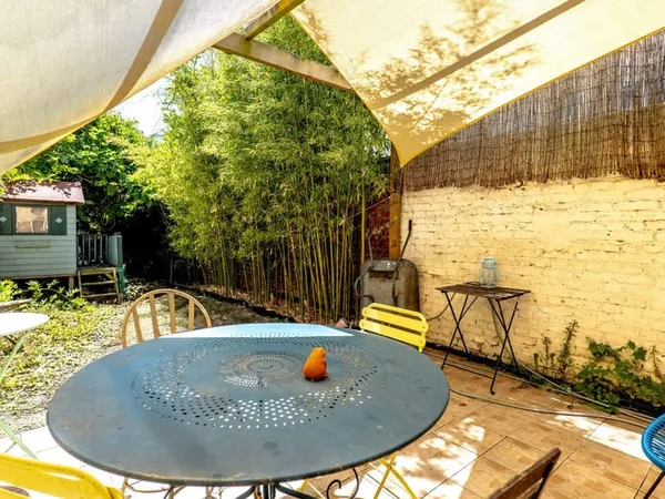 Maison Lumineux avec Grand Jardin et Dépendance