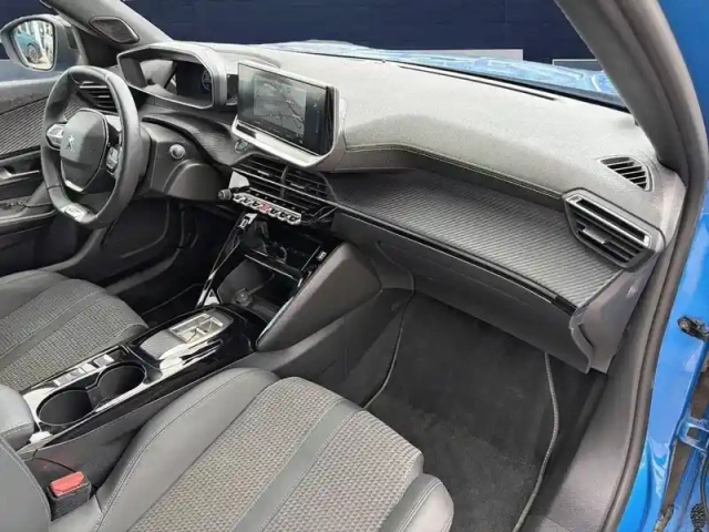 Peugeot 2008 electrique 136 ch — photo 18