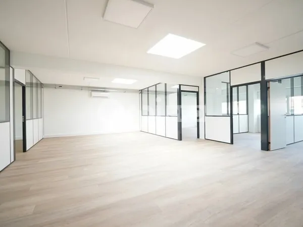 Bureaux 175 m²